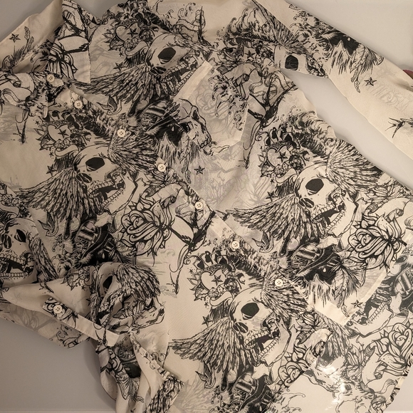 Semi sheer skull blouse - Picture 2 of 3